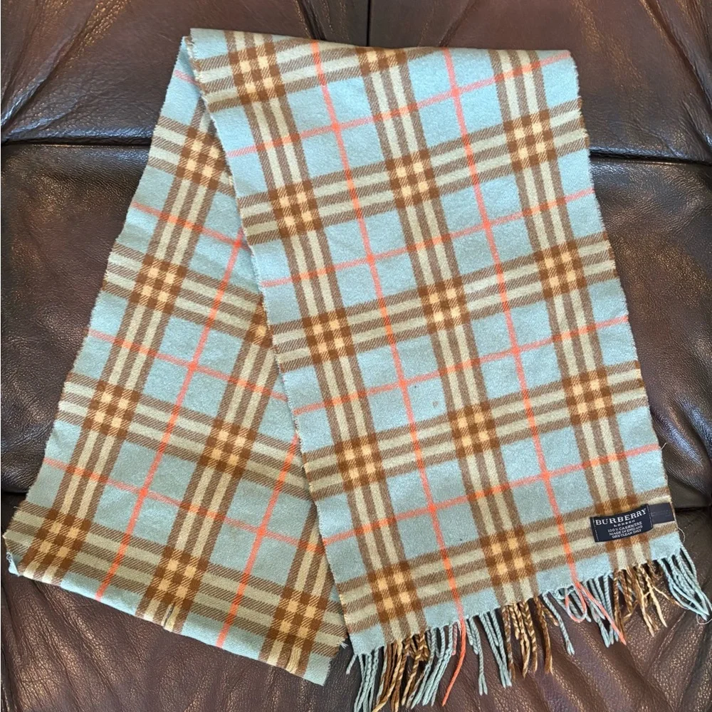 ✨BURBERRY Vintage Cashmere Check Print Scarf Authentic with CALL OUTS - Picture 2 of 9